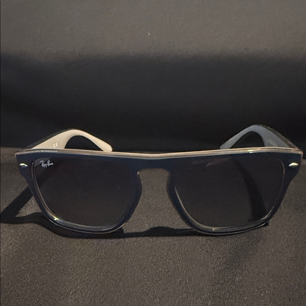 Ray-Ban Blue and grey Sunglasses